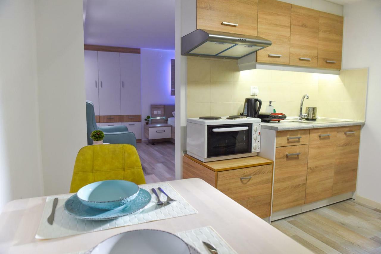 La Perla Apartments Kalamata Exterior photo